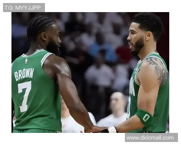 2020年NBA东部决赛第四场热火与凯尔特人激战回顾与精彩瞬间分析 2020年NBA东部决赛第四场热火与凯尔特人激战回顾与精彩瞬间分析